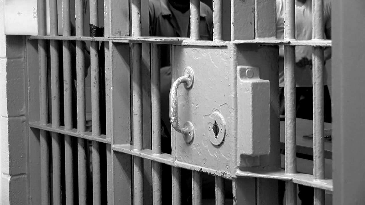 Former Alabama corrections officer sentenced for sexually abusing inmate - Vimarsana News