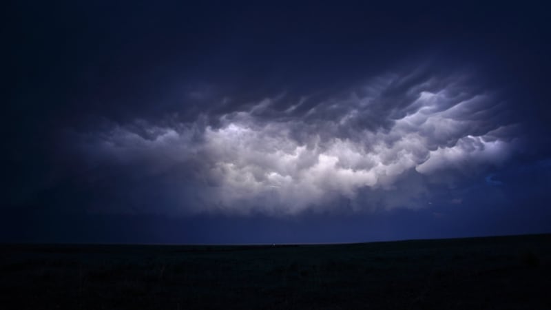 Cloud to cloud lightning