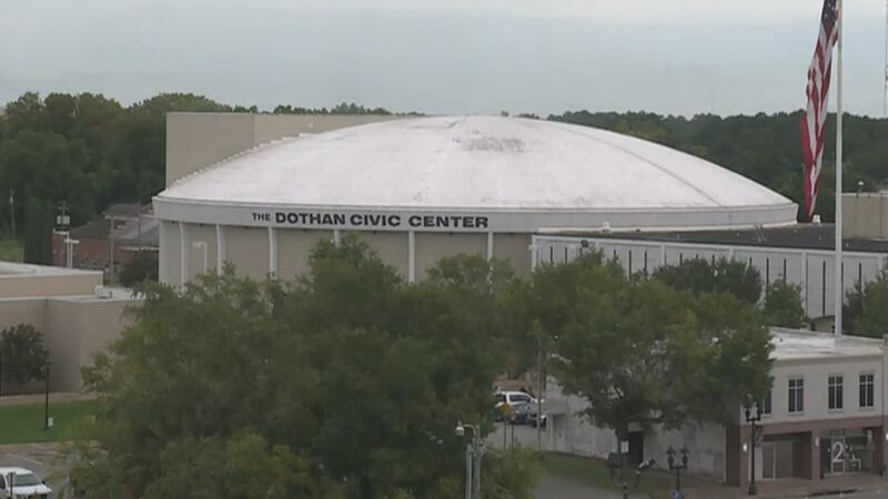 Email details Dothan scandal