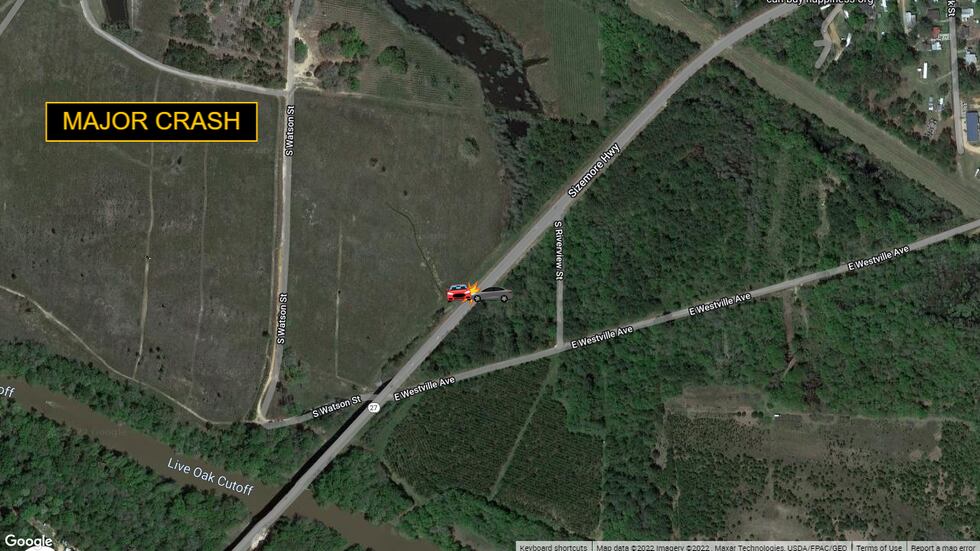 The crash occurred on Alabama Highway 27 South near the levee near Geneva.